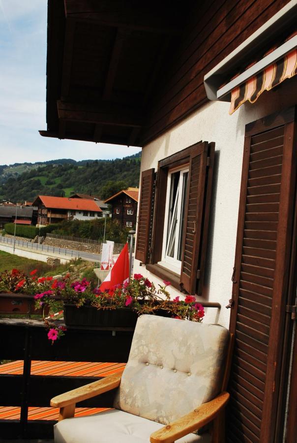 Rooms With Private Bathrooms Saas im Prattigau Exterior photo