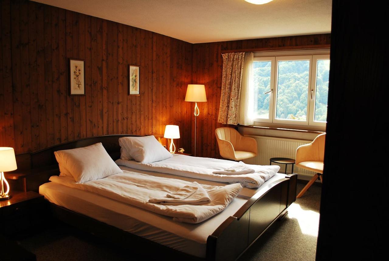 Rooms With Private Bathrooms Saas im Prattigau Exterior photo