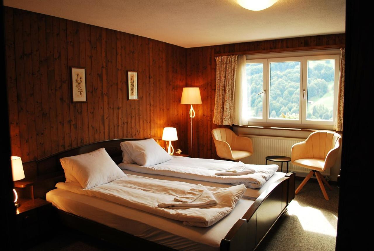Rooms With Private Bathrooms Saas im Prattigau Exterior photo
