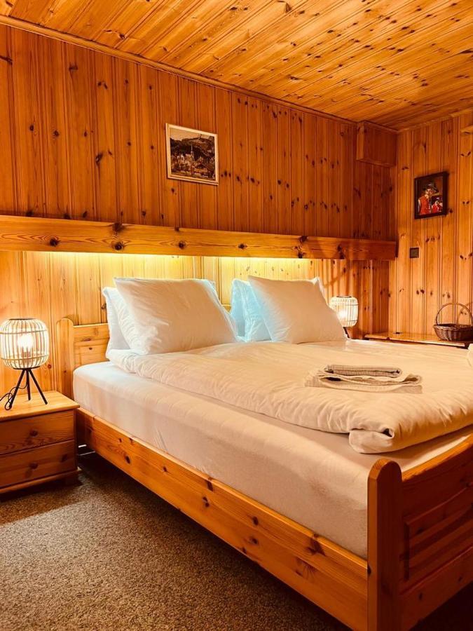Rooms With Private Bathrooms Saas im Prattigau Exterior photo