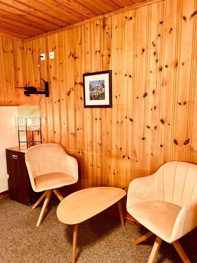 Rooms With Private Bathrooms Saas im Prattigau Exterior photo